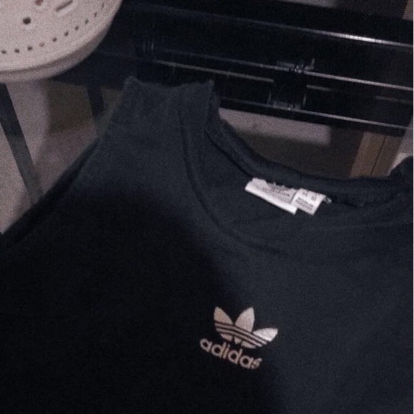 Black adidas crop top - Picture 3 of 4